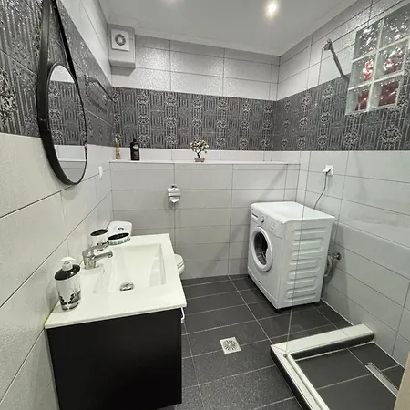 Panorama Apartment *
